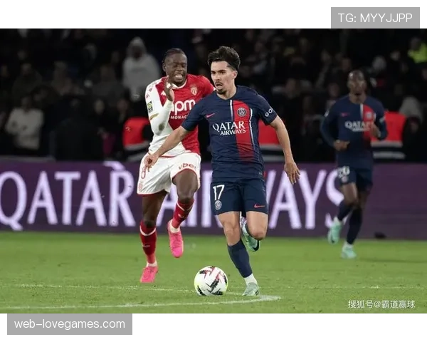 欧冠八强首回合：巴黎圣日耳曼1-1战平阿森纳